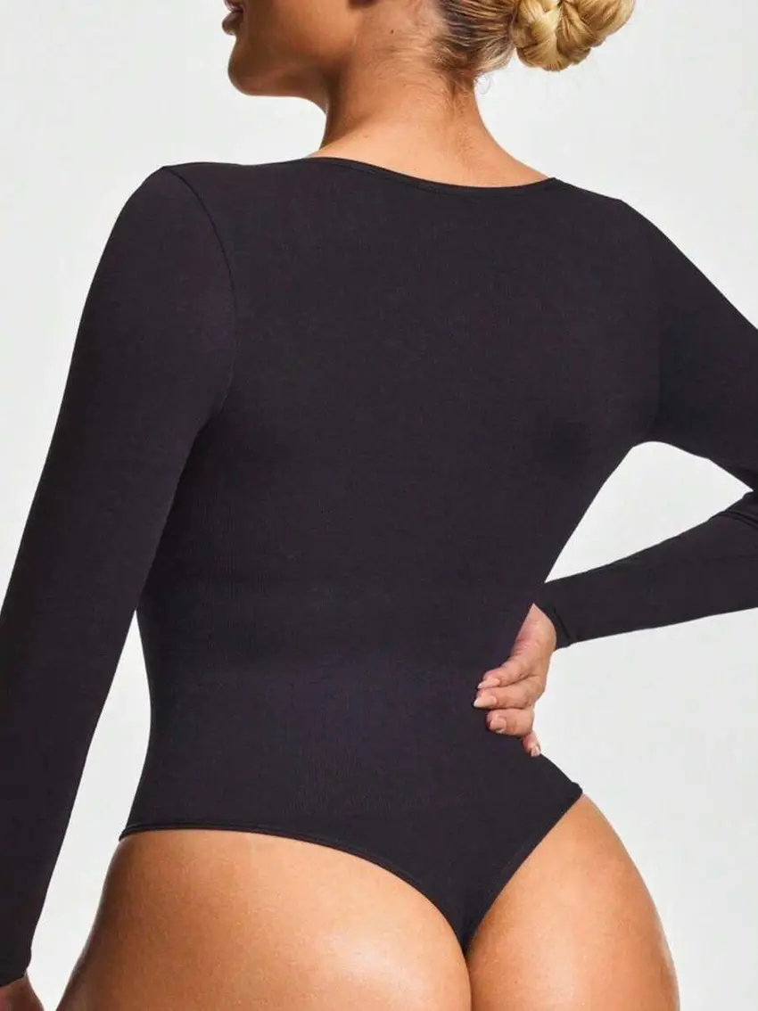 czarne modelujące body