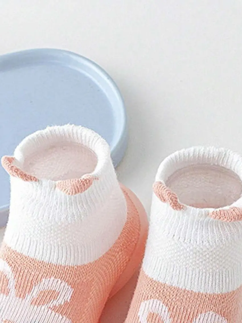 buty wzór królik