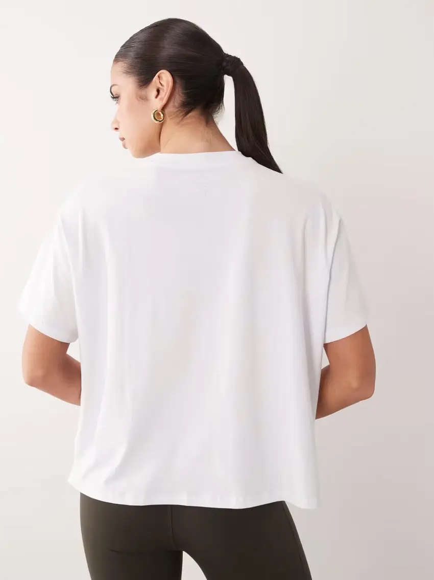 BRĄZOWY LUŹNY T-SHIRT OKRĄGŁY DEKOLT ROZCIĘCIA BASIC