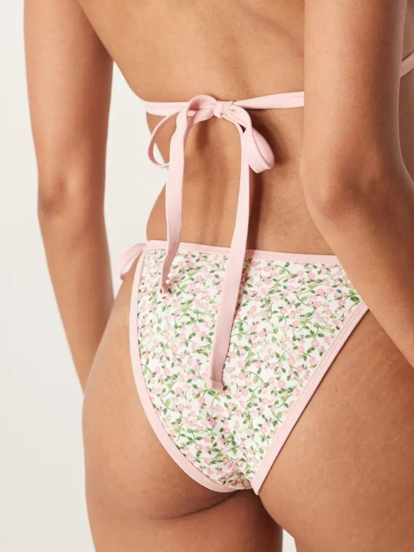 WIĄZANY PO BOKACH DÓŁ OD BIKINI