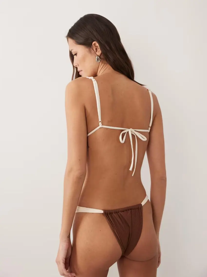 prążkowany dół od bikini KONTRAST