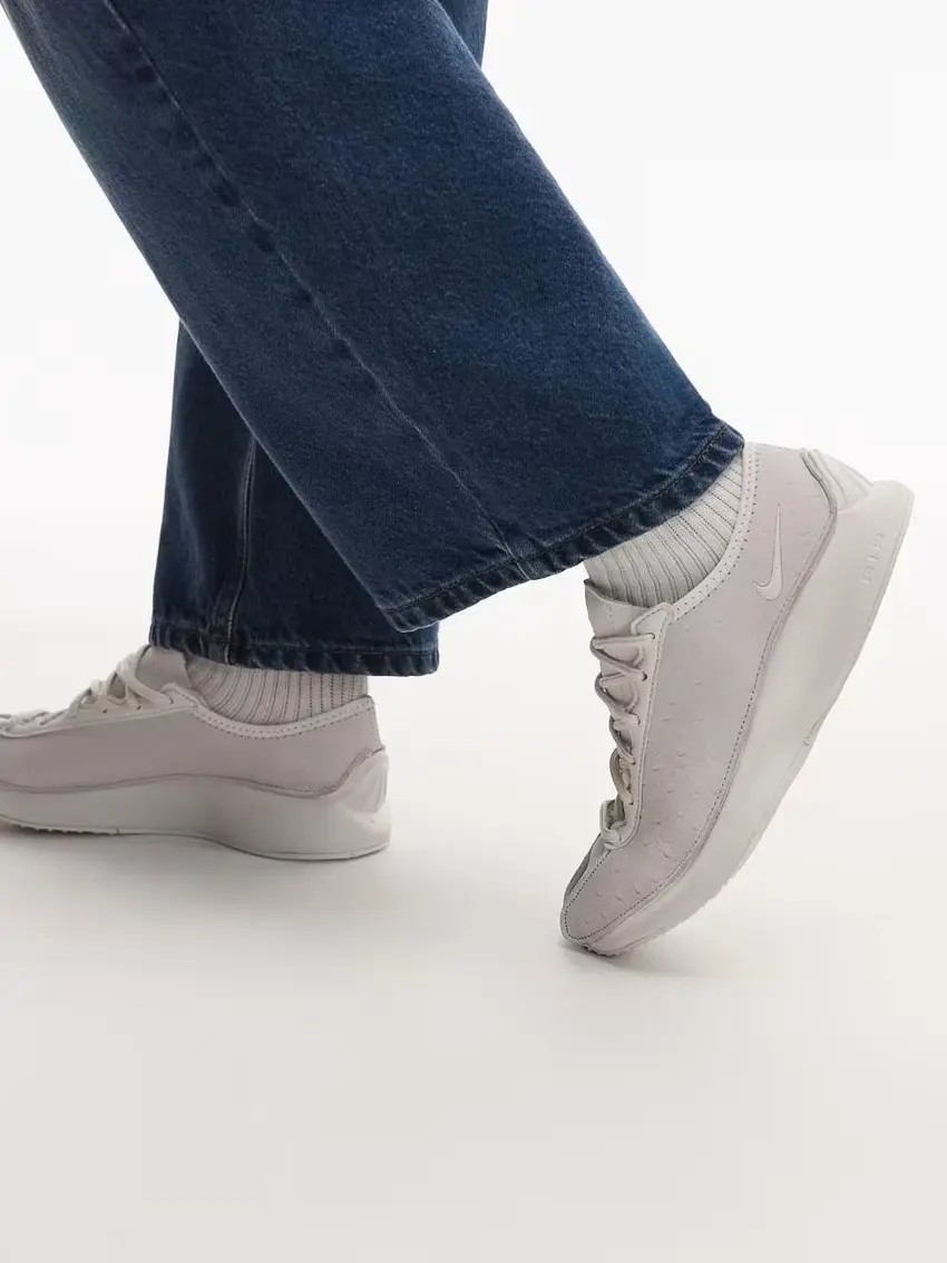 białe Buty sportowe Nike Air Superfly