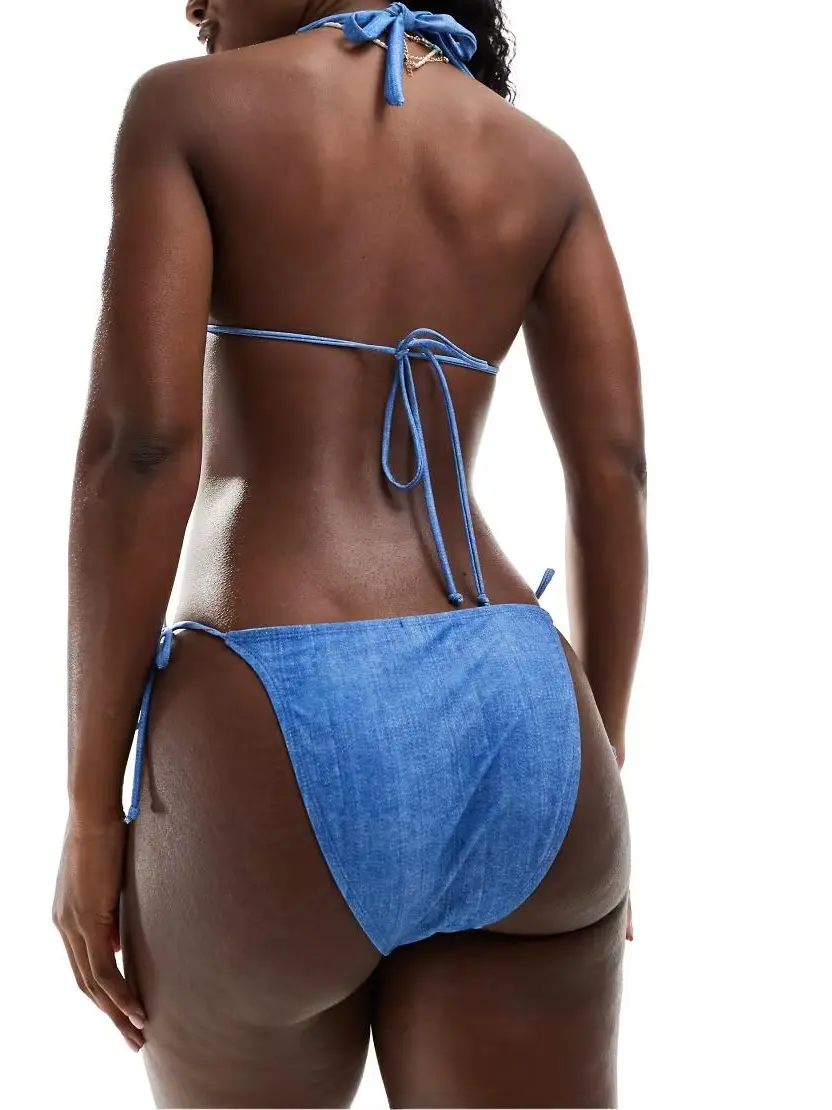 niebieski dół od bikini