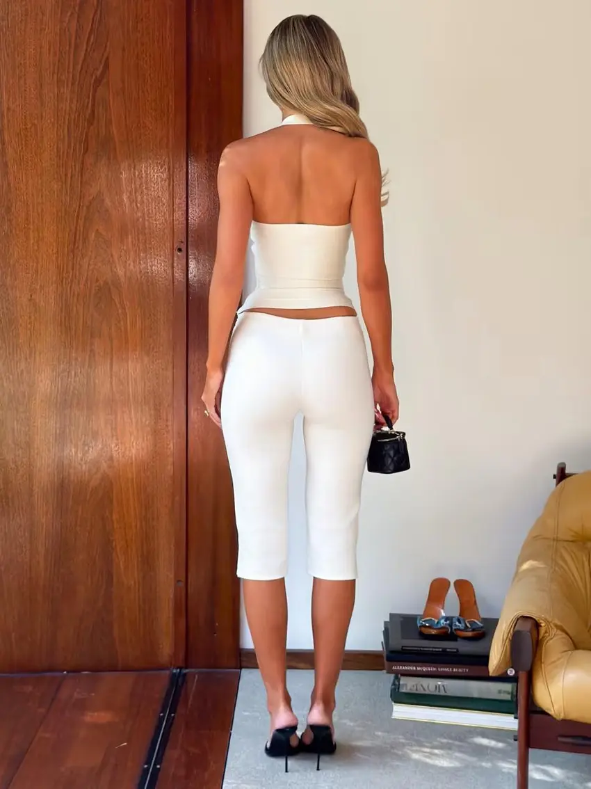 BEŻOWY TOP TYPU HALTER