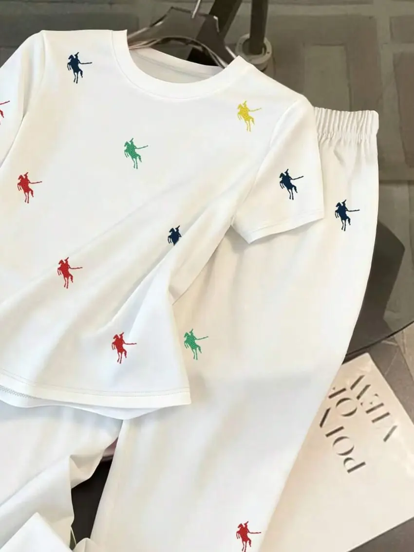 t-shirt spodnie komplet