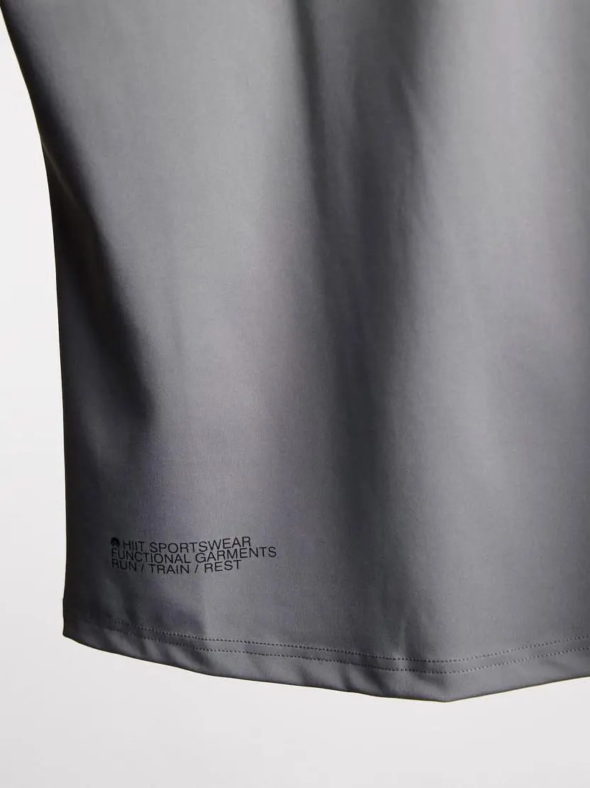 sportowy t-shirt okrągły dekolt
