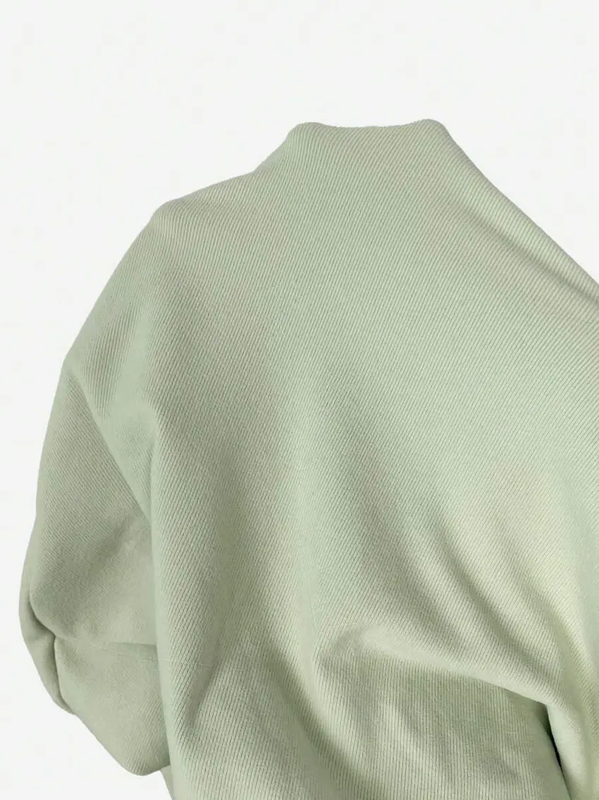 zielona bluzka rozszerzane rękawy v-neck