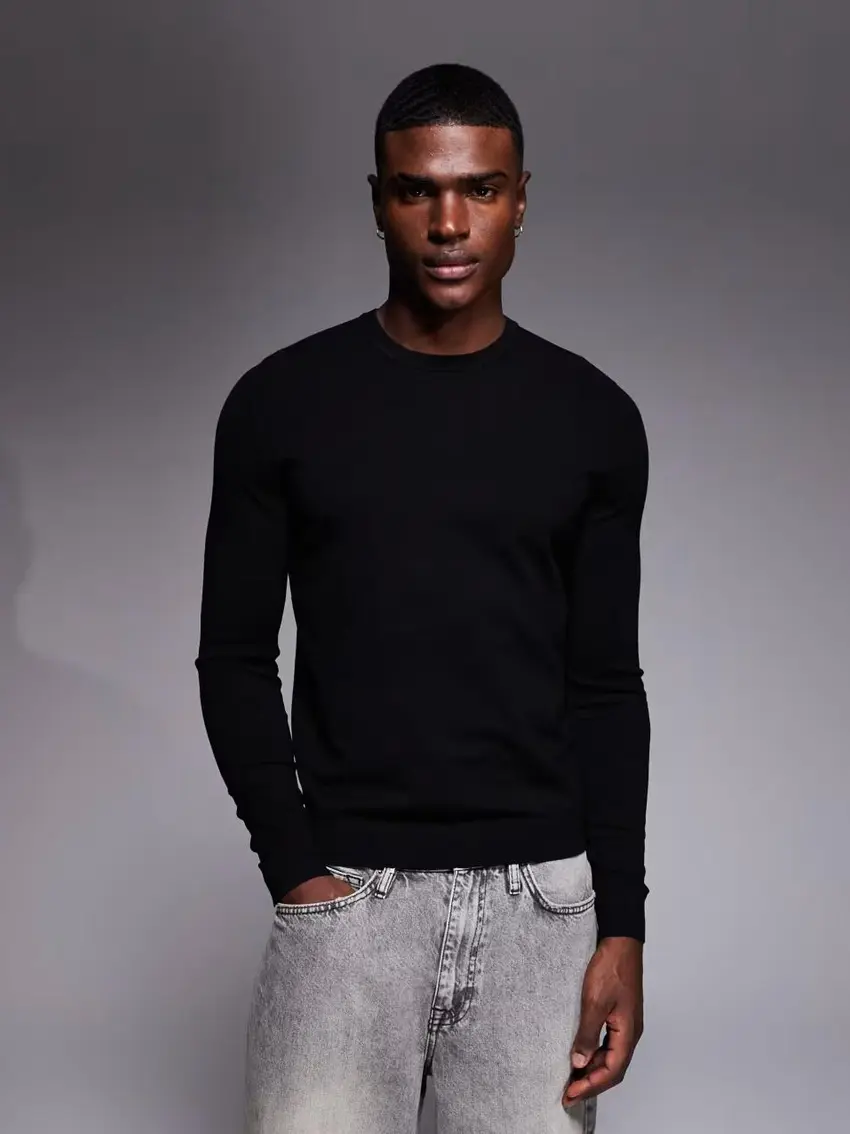 CZARNY SWETER DŁUGI RĘKAW