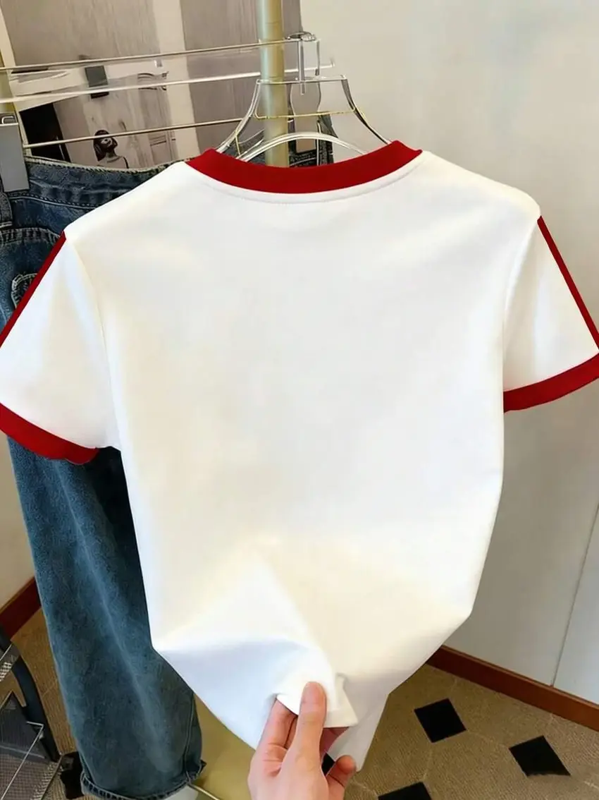 BIAŁY T-SHIRT SERCA