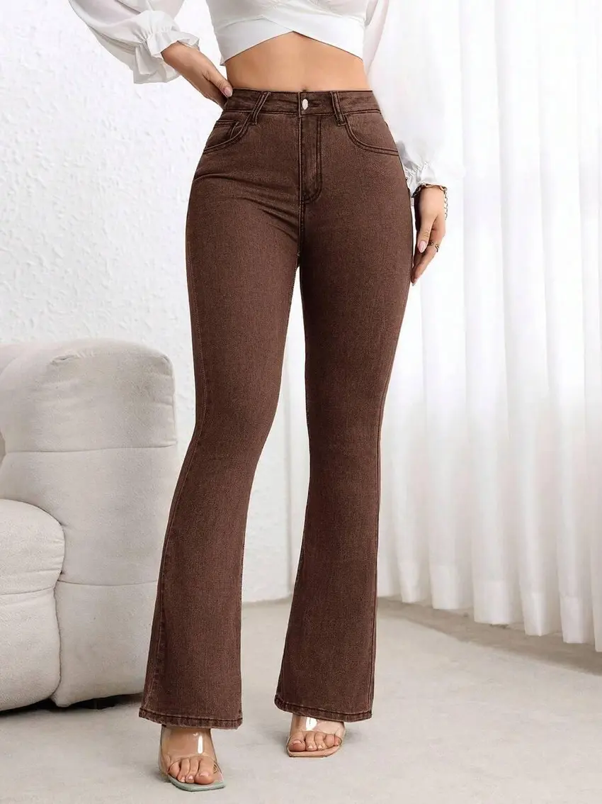 brązowe spodnie jeans dzwony