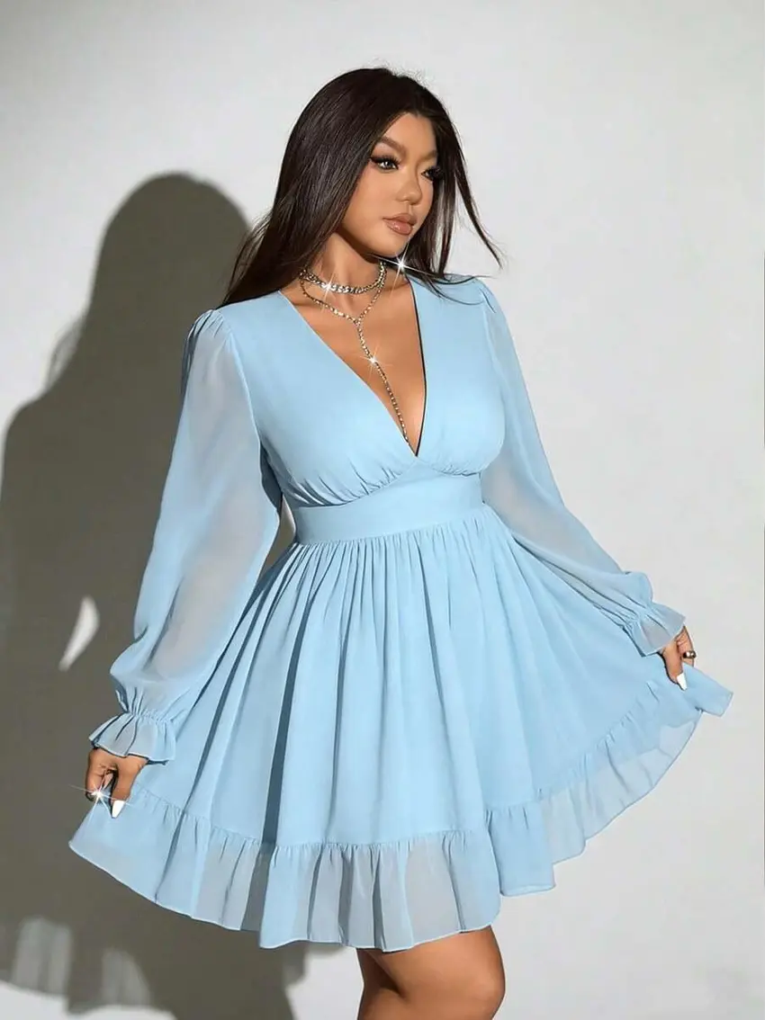niebieska mini sukiena