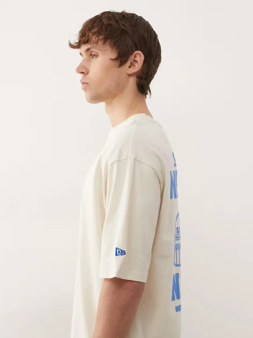 beżowy t-shirt nadruk