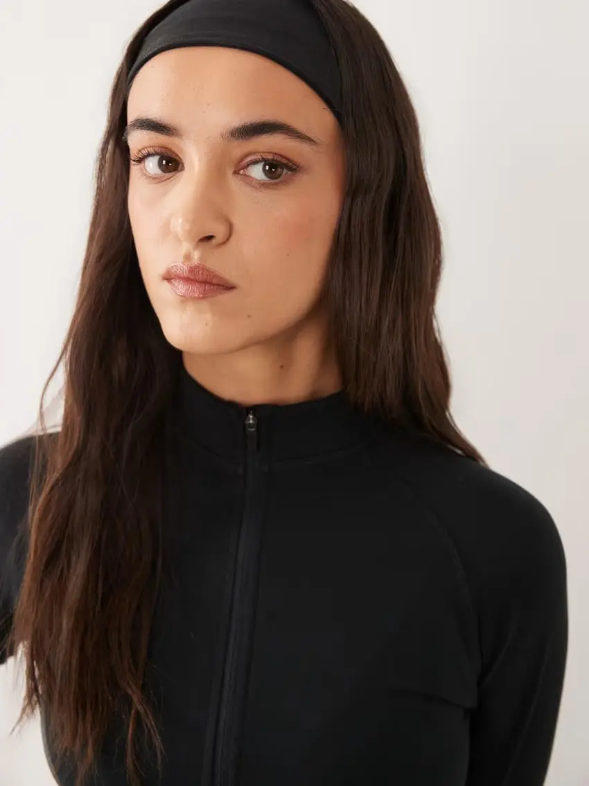 CZARNA BLUZA ZAMEK KIESZENIE