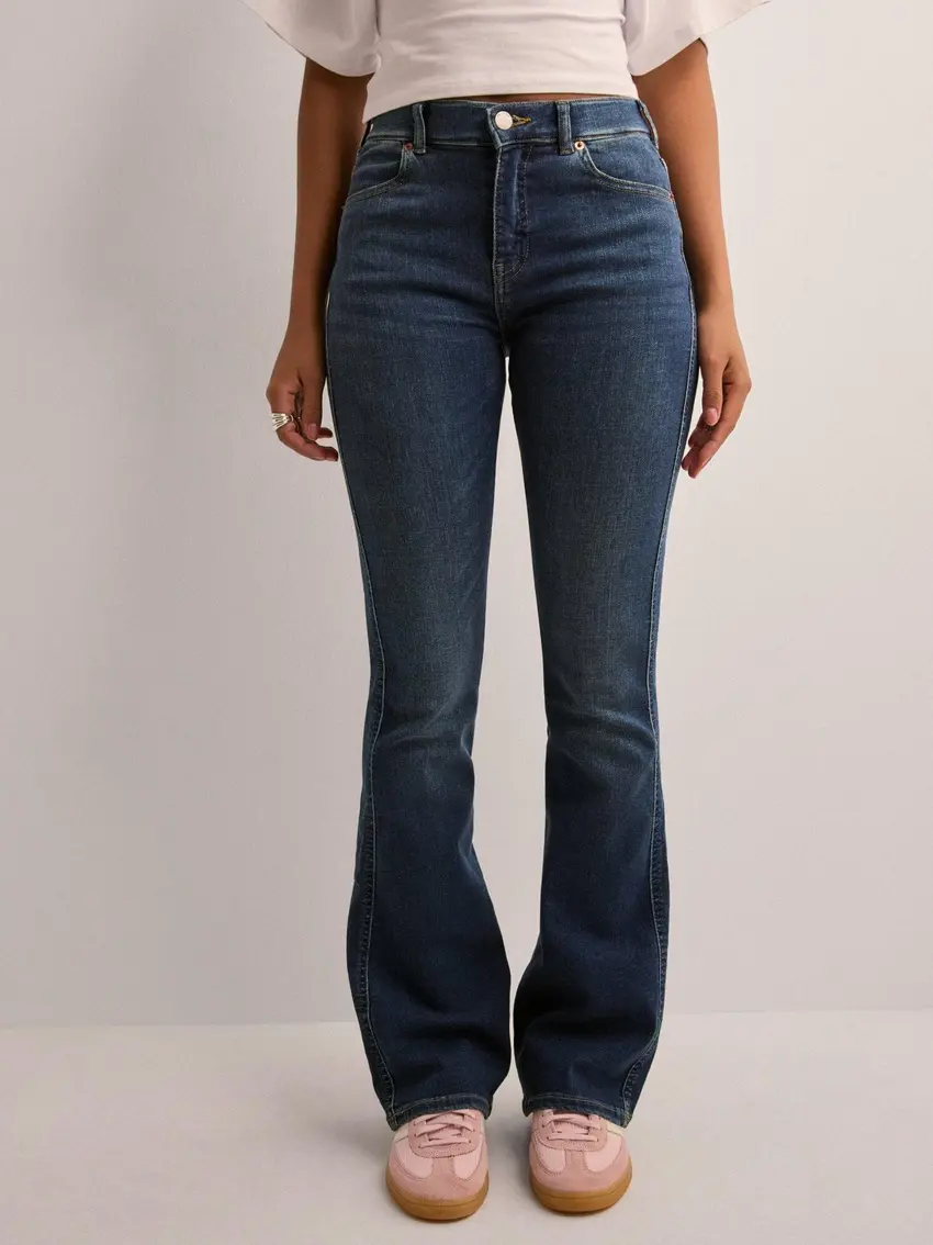 SPODNIE JEANS BOOTCUT