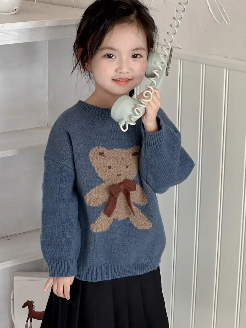 sweter okrągły dekolt  wzór