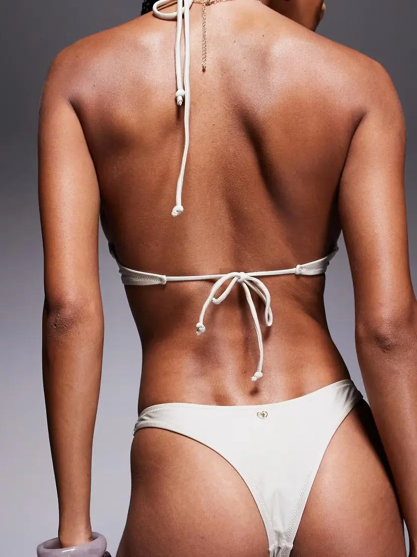 szary dół od bikini zdobienie