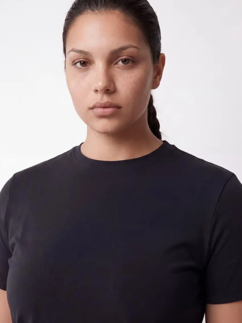 CZARNY T-SHIRT KRÓTKI RĘKAW