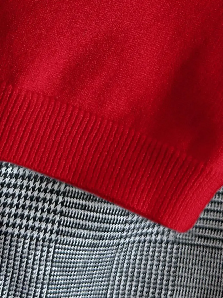 CZERWONY SWETER DZIANINA