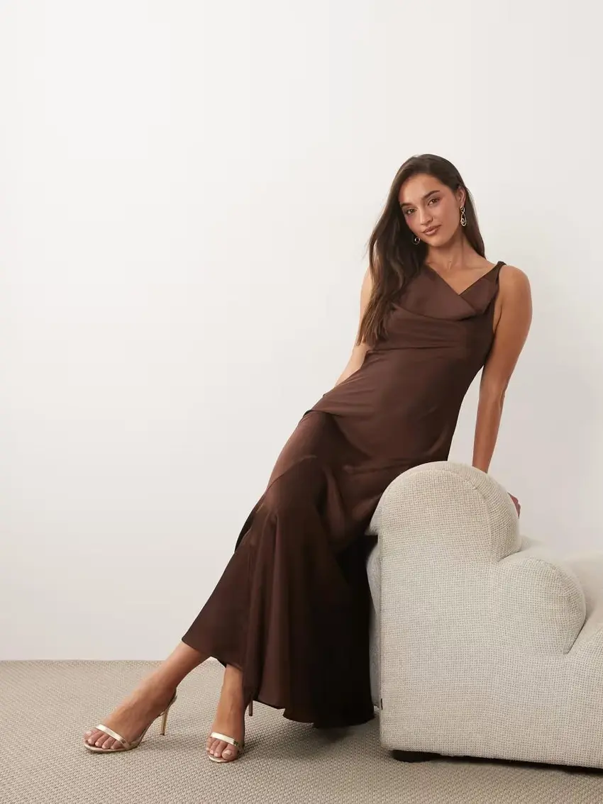 BRĄZOWA MIDI SUKIENKA V-NECK
