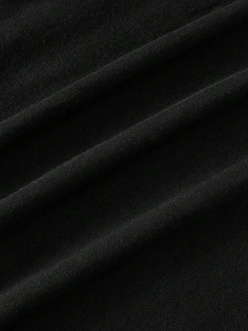 czarny sweter stójka zamek