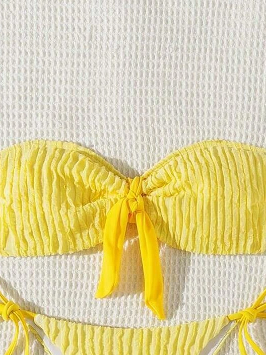 żółta góra od bikini