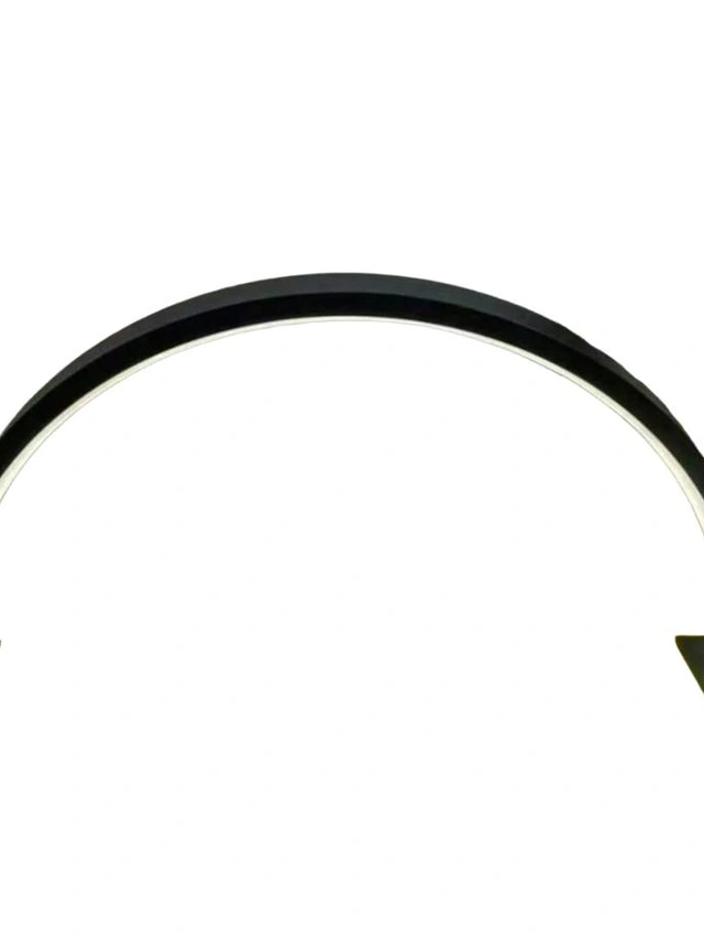czarna lampa kosmetyczna