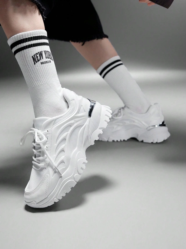 BIAŁE SZNUROWANE BUTY SPORTOWE
