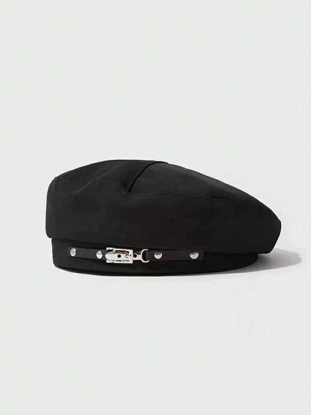czarny beret zdobienie