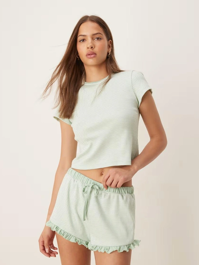 T-SHIRT Z KRÓTKIM RĘKAWEM PASKI