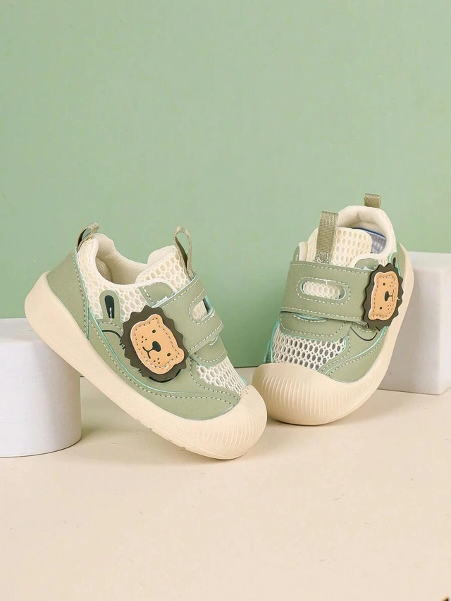 ZIELONE BUTY ZDOBIENIA