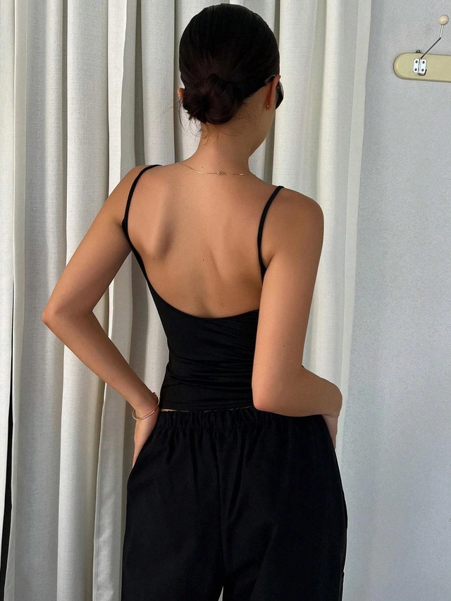 CZARY CROP TOP NA RAMIĄCZACH